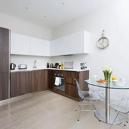 Recently Redecorated Bright 1Br Near Shepherds Bush With Parking Soa London Exterior photo