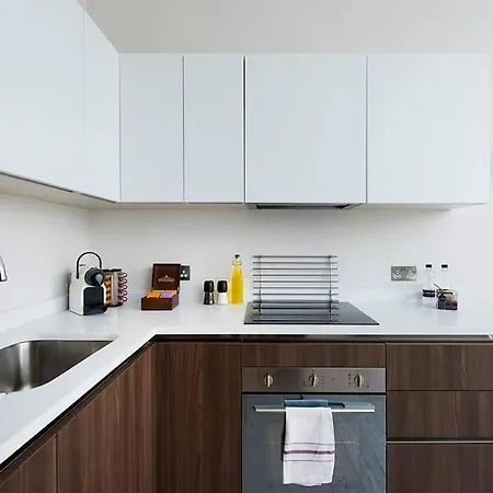 Recently Redecorated Bright 1Br Near Shepherds Bush With Parking Soa London Exterior photo