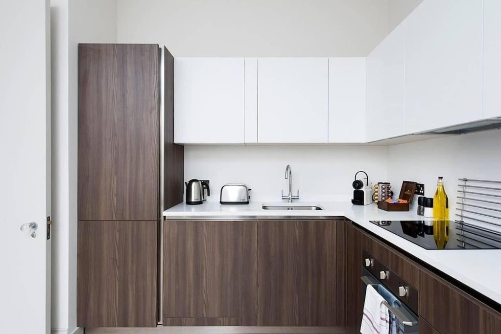 Recently Redecorated Bright 1br Near Shepherds Bush With Parking Soa * London